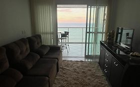 Apartamento De Frente Para O Mar- Praia Do Morro- Guarapari